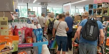 Do Biedronki wrócił słynny towar. Klientom coś nie pasuje. Robią zdjęcia