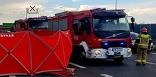 Tragedia o świcie na A4 pod Wrocławiem. Dachowanie zakończone śmiercią