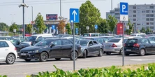 Polak na wakacjach ofiarą nowego triku oszustów. Uważaj, jak parkujesz
