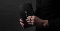 Kuratorka sądowa zaskoczona na plebanii: To niemożliwe. Popełniłam błąd