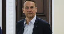 Brutalny atak Rosjan na Kijów. Radosław Sikorski komentuje: wiadomość do Trumpa