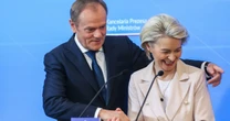 Niemiecki publicysta komentuje "polityczną transakcję" Donalda Tuska i Ursuli von der Leyen. "Czy KE stosuje podwójne kryteria?"