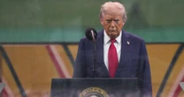 Donald Trump nie blefuje. Może wciągnąć USA w wojnę, której obiecywał uniknąć. "Nie ignorujcie jego szalonych wypowiedzi" [KOMENTARZ]