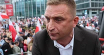 Aktywistka zeznawała przeciw Robertowi Bąkiewiczowi. "Ktoś ciągnął mnie po schodach. Ocknęłam się na chodniku"