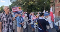 Pocztówka do Tuska i "zatruty pokarm". Tak wyglądał protest przeciwko edukacji zdrowotnej