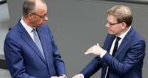 "Odwrócenie relacji sprawca-ofiara". Chadecy kłócą się o Izrael. Były lider CDU krytykuje kanclerza Merza