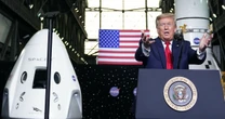 Zapomnijcie o Marsie, pora wrócić na Księżyc! Po głośnej kłótni Donald Trump może pokrzyżować plany Elona Muska