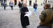 Znieważył publicznie prezydenta i premiera RP. Ostre słowa sędzi podczas procesu byłego księdza
