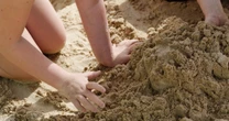 Ma dość rozebranych dzieci na plaży. "Ja się na to nie godzę" [LIST DO REDAKCJI]