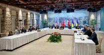Zakończyły się pierwsze bezpośrednie rozmowy na linii Rosja-Ukraina. Kijów oburzony żądaniami Kremla. "Niedopuszczalne i niekonstruktywne"