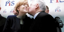 Po rewelacjach Onetu, w partii czekają na niedzielny powrót prezesa. Na urlopie miał wszystko przemyśleć. Hoffmann za Dworczyka? A co z Anną Krupką?