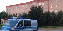 Tragedia w Bytowie. Nie żyje właściciel mieszkania. Policja zatrzymała nieproszonego gościa