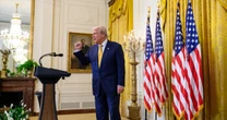 Donald Trump trzy minuty po północy ogłosił ważną decyzję. Podsumowanie nocy