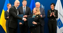 Rosyjskie pieniądze pracują dla Ukrainy. Kolejna transza środków dla Kijowa