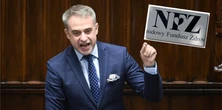 "Burdel jest w tym archeo". Wicepremier ostro o NFZ