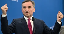Zbigniew Ziobro ostrzega Waldemara Żurka. Fala komentarzy rozgrzewa internet