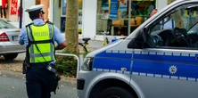 Tragedia podczas prac w ogrodzie. 10-latek przejechał matkę furgonetką