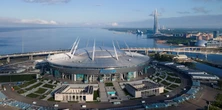 To tam zagrają Polacy. Ten stadion nazywany jest pomnikiem korupcji