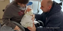 Antoś został odebrany rodzicom po porodzie, bo są niepełnosprawni. "Działanie nielegalne"