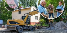 Jego dom stoi na drodze wielkiej inwestycji. "Władze Warszawy kradną nam dom"