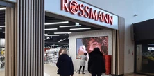 Rossmann odpalił promocję petardę! Wielka wyprzedaż perfum na Black Friday 2024