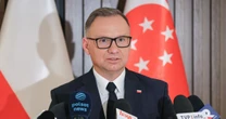 Andrzej Duda rozbawiony pytaniem o Donalda Tuska. Tak odpowiedział dziennikarzom