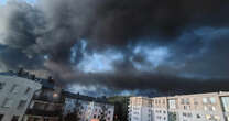 Ogromny pożar w Warszawie. Z żywiołem walczy blisko 50 zastępów strażackich