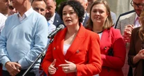 Posłanka Żukowska na zdalnym posiedzeniu KRS siedziała w wannie. Mamy jej komentarz