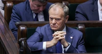 Donald Tusk przegrywa z PiS w kluczowej kategorii. Mamy sondaż