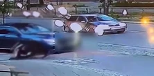 Rowerzysta zwrócił mu uwagę. Chwilę później kierowca ruszył na niego autem. Wszystko się nagrało