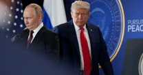 Trump trzyma za plecami wielki kij, którym może zdzielić Putina. Powinien w końcu go użyć [OPINIA]