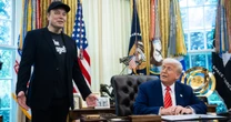 Walka Trumpa z Muskiem może uderzyć w szeregowych pracowników. Drżą o posady