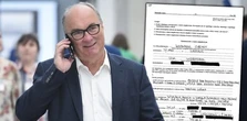 Ma jacht i 15 tys. książek. Czarzasty opływa w luksusach