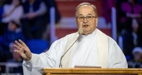 Afera KPO zbulwersowała o. Tadeusza Rydzyka. "Te rządy tworzą kasty"