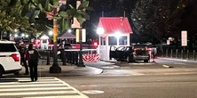 Atak na Biały Dom? Auto rozbiło się o bramę, Donald Trump był w środku