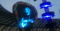 Przyjechał chłopak z gitarą. Nazywa się Ed. Chyba się zakochałam [RELACJA]