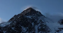 Polski alpinista porwany przez lawinę w Karakorum. Został poważnie ranny