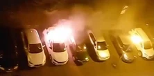 Makabra na parkingu w centrum Tarnowa. Zerknęli na fotel pasażera i aż odwrócili wzrok
