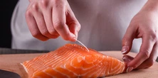 Łososiowy przekręt. Chora ryba trafia na europejskie stoły