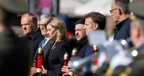 Europejscy przywódcy zapalili znicze na kijowskim Majdanie [ZDJĘCIA]