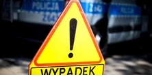 Autobus zjechał z drogi i uderzył w słup. Są poszkodowani