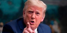 UE ugięła się przed Trumpem. Eksperci tłumaczą, co się za tym kryje