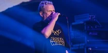 Kult odwołuje koncerty. Kazik Staszewski wylądował w szpitalu! Co się stało?