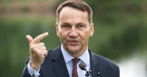 Radosław Sikorski stanął w obronie żony po ataku Jarosława Kaczyńskiego. "Puszcza oko do antysemitów"