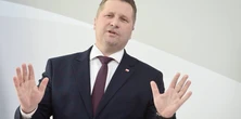 Skromny majątek byłego ministra. Czarnek ujawnił swoje finanse