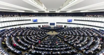 W Parlamencie Europejskim trwa podział miejsc. PiS może zostać na lodzie