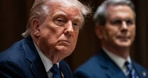 "Cichy zabójca" wziął Trumpa z zaskoczenia. Teraz to on pociąga za sznurki. Sekretarz skarbu USA stał się największą nadzieją Europy