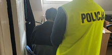 Zerwał kłódkę, przygotował łup i... zasnął podczas kradzieży. Policja znalazła go śpiącego