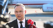 Zełenski z telefonem w ręku i dwa polityczne zgrzyty. Kulisy narad przed szczytem NATO