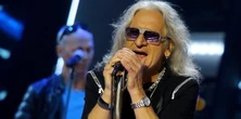Grzegorz Markowski wróci na scenę! Będzie bił rekord świata w grze na gitarze